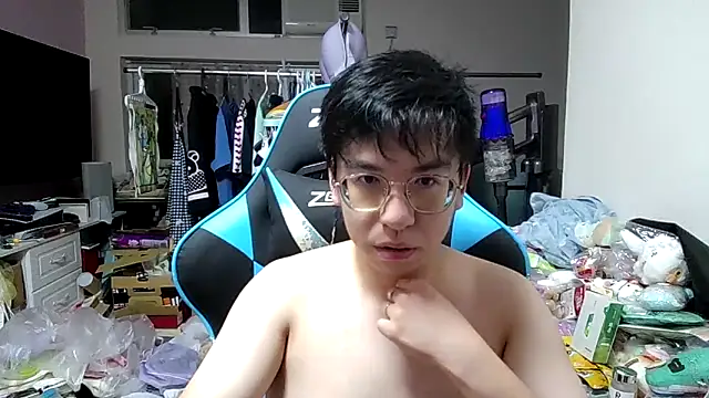 Snapshot of charlie_xdd chatting on May 8, 2026, 11:59 am charlie xdd online show from May 8, 2026, 11:59 am