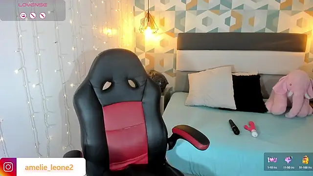 AMELIELEONE online show from February 3, 2025, 2:25 am