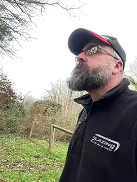 Snapshot of jim470 chatting on February 12, 2025, 1:37 pm jim470 online show from February 12, 2025, 1:37 pm