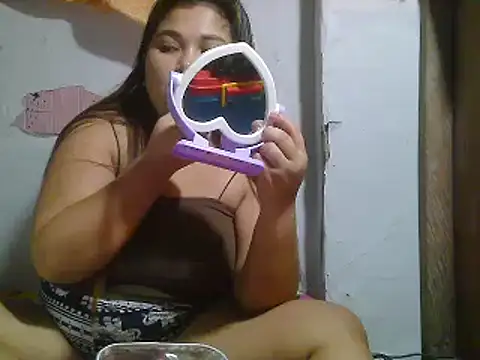 Creamsweetpussy28 online show from February 22, 2025, 9:37 pm