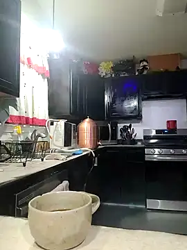 Snapshot of ScarletCallings420 chatting on January 19, 2025, 7:46 am ScarletCallings420 online show from January 19, 2025, 7:46 am