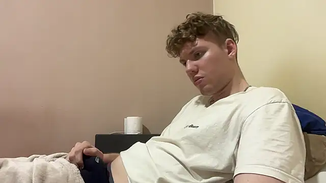 sexybooii6968 online show from December 16, 2025, 2:44 pm