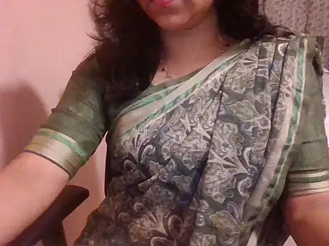 Pinky 4 online show from November 8, 2025, 2:17 pm