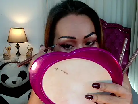 Snapshot of DreamLADYBOY chatting on January 18, 2026, 7:39 pm DreamLADYBOY online show from January 18, 2026, 7:39 pm