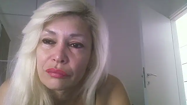 EvaaMina online show from September 21, 2025, 12:18 pm