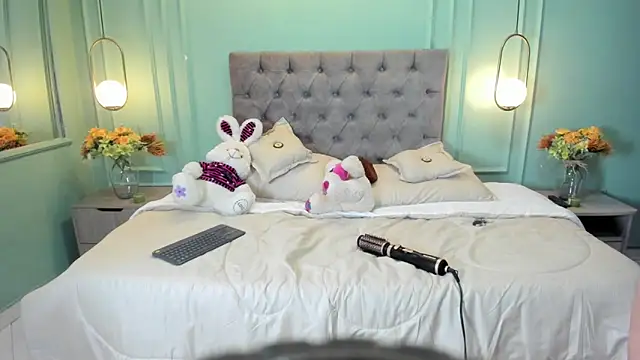 kathe hot online show from March 10, 2025, 7:29 pm