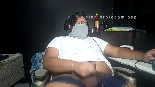 mikfgh50 online show from November 27, 2025, 2:13 am