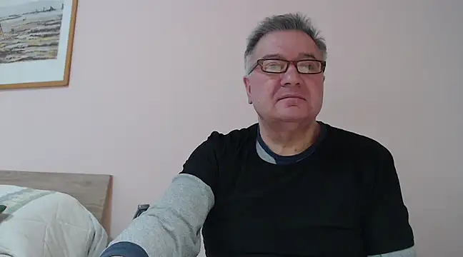 Snapshot of YOU6me chatting on February 2, 2025, 9:08 am YOU6me online show from February 2, 2025, 9:08 am