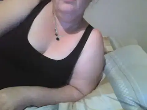 chubbypeach123 online show from November 22, 2025, 12:53 am