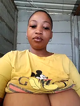 winterqueenx online show from February 6, 2025, 6:18 am