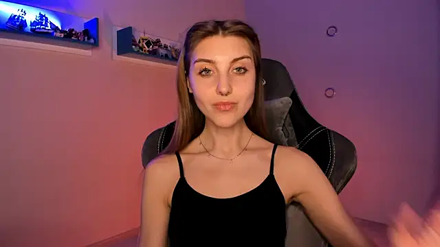 CassiaBlade1 online show from February 4, 2025, 7:22 pm