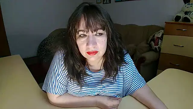 Lucretia Goldi  online show from February 19, 2026, 7:32 pm