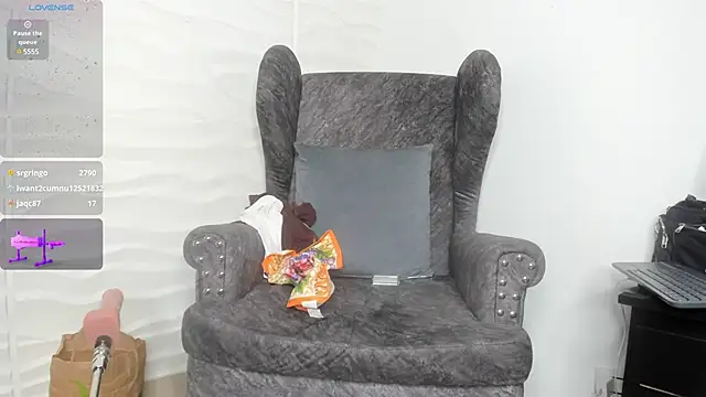 Keyla Milf online show from February 5, 2025, 8:21 am