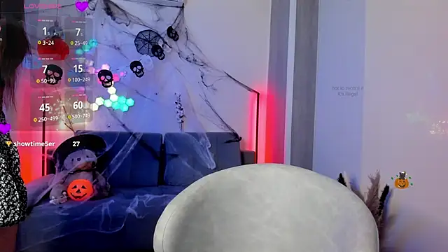 victorias world online show from October 26, 2025, 6:58 pm