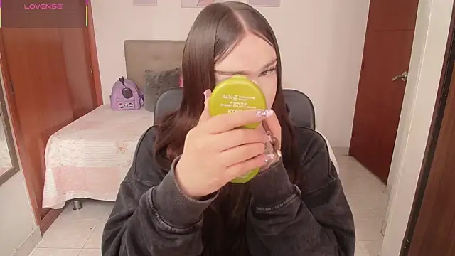 Snapshot of Miley_Baker chatting on February 10, 2026, 3:16 pm Miley Baker online show from February 10, 2026, 3:16 pm