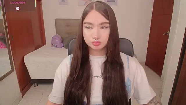 Snapshot of Miley_Baker chatting on February 25, 2026, 1:54 pm Miley Baker online show from February 25, 2026, 1:54 pm