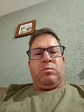 tavio1 online show from February 8, 2026, 12:47 am