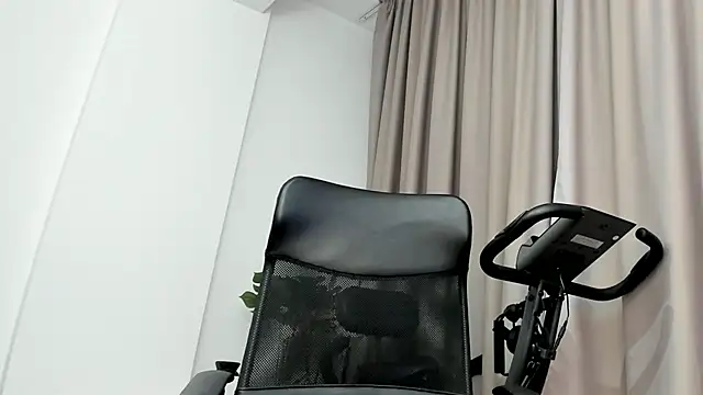 MuscleJohn online show from March 4, 2025, 12:18 am