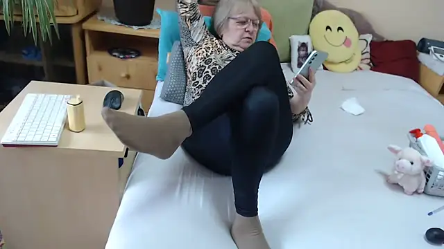Margaret-milf online show from May 16, 2026, 12:04 pm