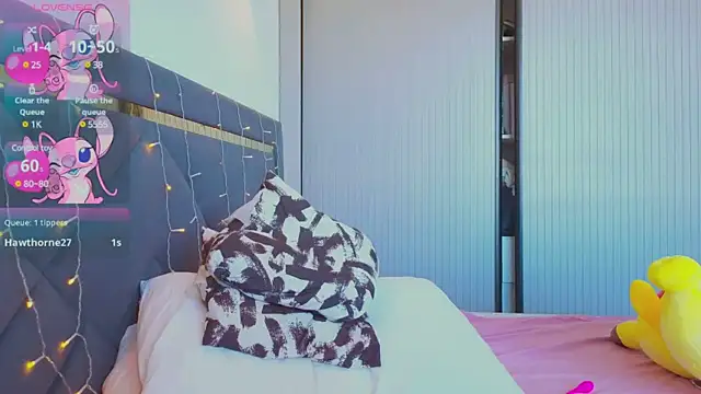 Mia Tin online show from March 18, 2025, 8:47 am