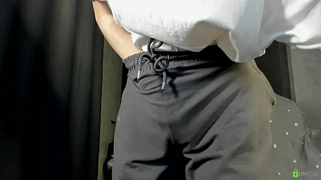 Courtney Luv online show from October 14, 2025, 4:08 pm