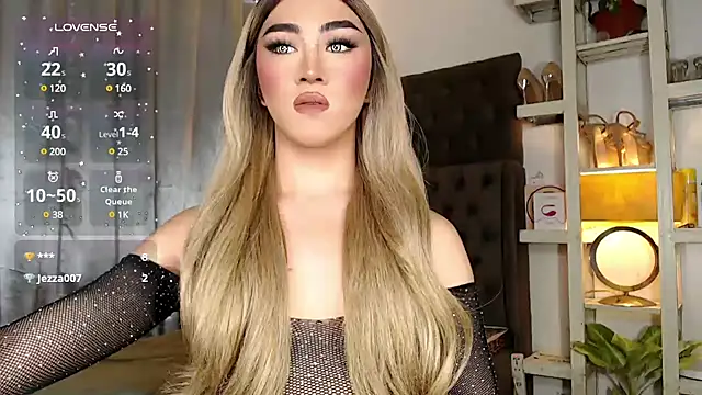 Snapshot of Local_Hoelyx chatting on December 5, 2024, 1:47 am Local Hoelyx online show from December 5, 2024, 1:47 am