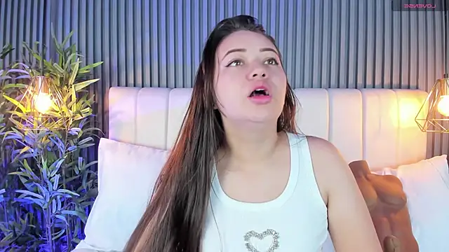 AnaisClark online show from November 18, 2025, 11:25 am