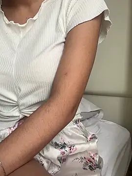 DulceMya6 online show from February 12, 2026, 3:07 pm