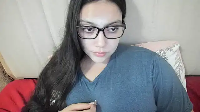 Snapshot of roniewester chatting on February 7, 2026, 2:26 am roniewester online show from February 7, 2026, 2:26 am