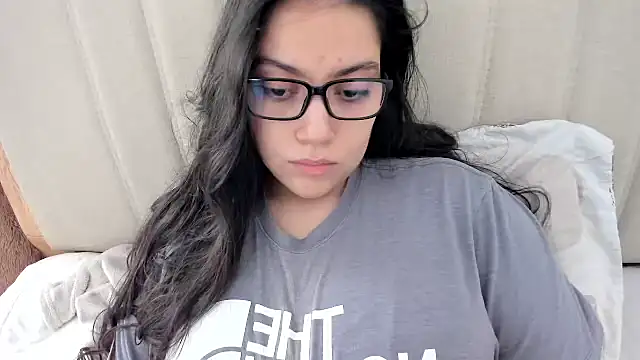 Snapshot of roniewester chatting on February 27, 2026, 2:39 pm roniewester online show from February 27, 2026, 2:39 pm