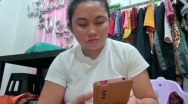 Snapshot of LalaiAsian chatting on January 5, 2025, 4:16 pm LalaiAsian online show from January 5, 2025, 4:16 pm