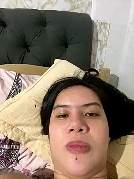 Snapshot of Hebefemme chatting on December 16, 2025, 7:30 pm Hebefemme online show from December 16, 2025, 7:30 pm