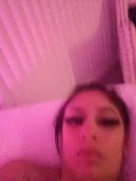 Snapshot of lilmamas18 chatting on October 18, 2025, 9:21 am lilmamas18 online show from October 18, 2025, 9:21 am