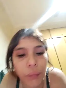 mariamac420 online show from April 8, 2026, 5:07 am