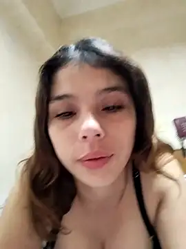 mariamac420 online show from April 9, 2026, 9:20 pm