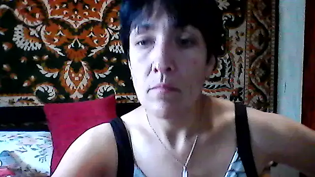 SunnyAmorre online show from June 8, 2026, 9:42 am