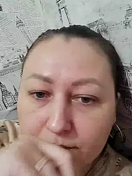 Rini333 online show from November 17, 2025, 11:27 am