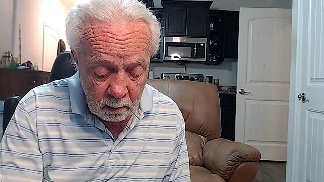 Snapshot of rockpoint69 chatting on October 23, 2025, 12:54 am rockpoint69 online show from October 23, 2025, 12:54 am