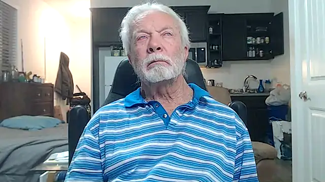 Snapshot of rockpoint69 chatting on November 10, 2025, 10:25 am rockpoint69 online show from November 10, 2025, 10:25 am