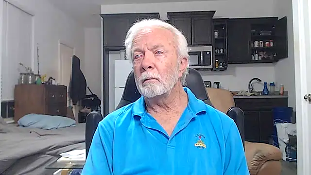 Snapshot of rockpoint69 chatting on November 11, 2025, 10:37 am rockpoint69 online show from November 11, 2025, 10:37 am