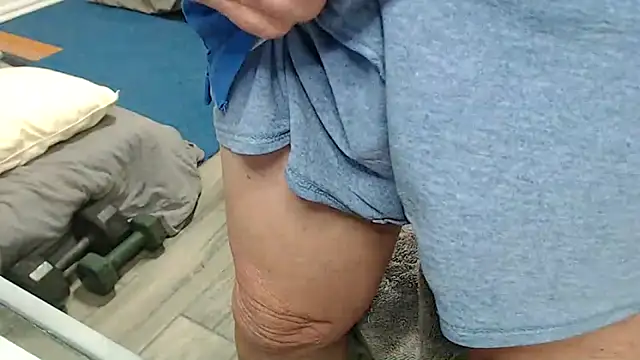 Snapshot of rockpoint69 chatting on November 17, 2025, 10:10 am rockpoint69 online show from November 17, 2025, 10:10 am