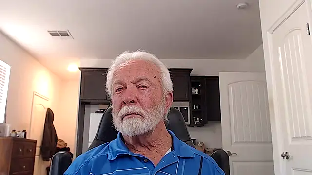 Snapshot of rockpoint69 chatting on April 8, 2026, 10:54 pm rockpoint69 online show from April 8, 2026, 10:54 pm