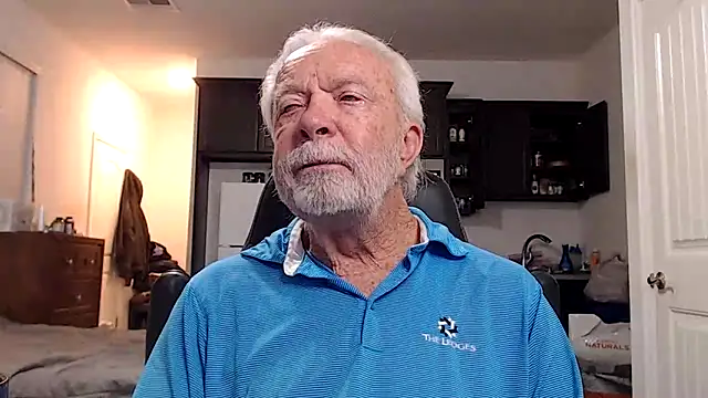 Snapshot of rockpoint69 chatting on April 30, 2026, 8:31 am rockpoint69 online show from April 30, 2026, 8:31 am