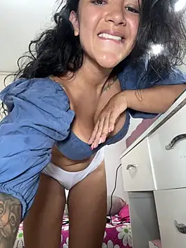 Snapshot of lau_ass_goddess chatting on September 21, 2025, 1:40 am lau ass goddess online show from September 21, 2025, 1:40 am