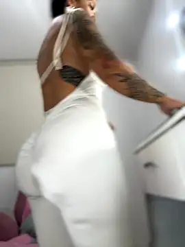 Snapshot of lau_ass_goddess chatting on November 14, 2025, 2:21 am lau ass goddess online show from November 14, 2025, 2:21 am