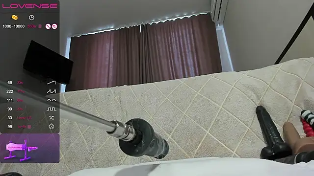 Snapshot of EvaDream chatting on March 10, 2026, 10:20 am EvaDream online show from March 10, 2026, 10:20 am