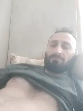 Snapshot of Yaramaz331 chatting on March 19, 2025, 10:33 am Yaramaz331 online show from March 19, 2025, 10:33 am