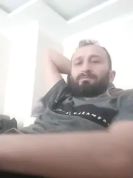 Snapshot of Yaramaz331 chatting on March 21, 2025, 11:44 am Yaramaz331 online show from March 21, 2025, 11:44 am