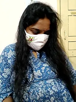 Snapshot of lovely-latha chatting on February 20, 2026, 2:28 pm lovely-latha online show from February 20, 2026, 2:28 pm