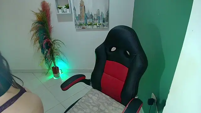 Snapshot of bella_99_ chatting on February 7, 2026, 12:42 pm bella 99 online show from February 7, 2026, 12:42 pm